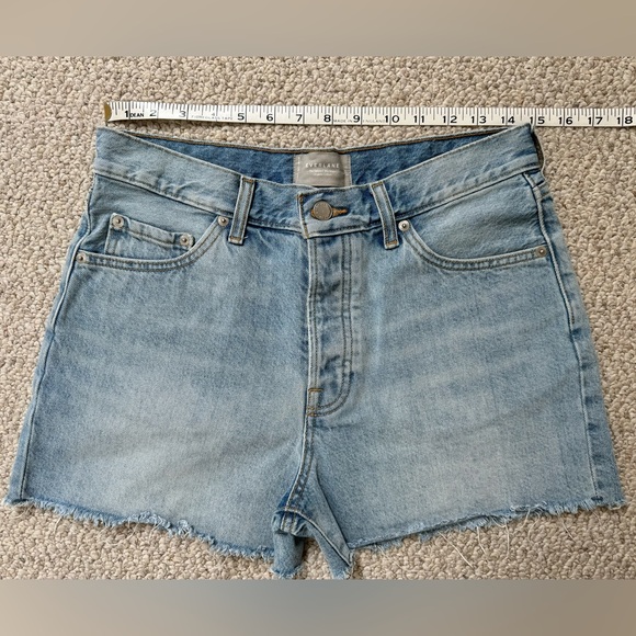 Relaxed 90s Jean Short - Picture 3 of 8